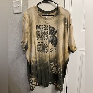 Messy buns and guns tee.